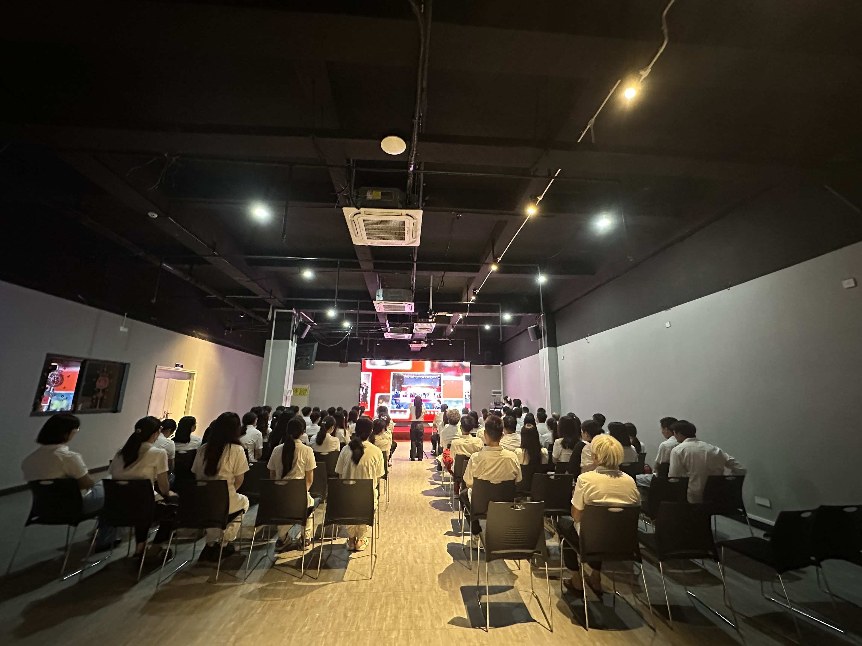 a232ecd9-4d3f-40e9-8c8d-62c3441250f4 a232ecd9-4d3f-40e9-8c8d-62c3441250f4